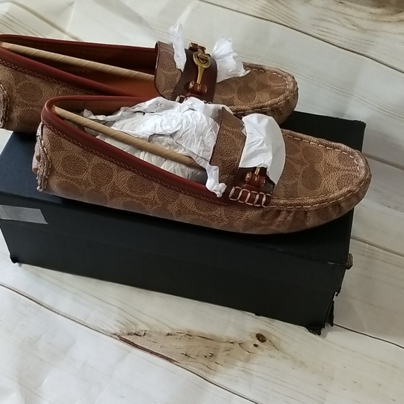 COACH Women's Crosby Driver Turnlock Flats - Picture 5 of 9